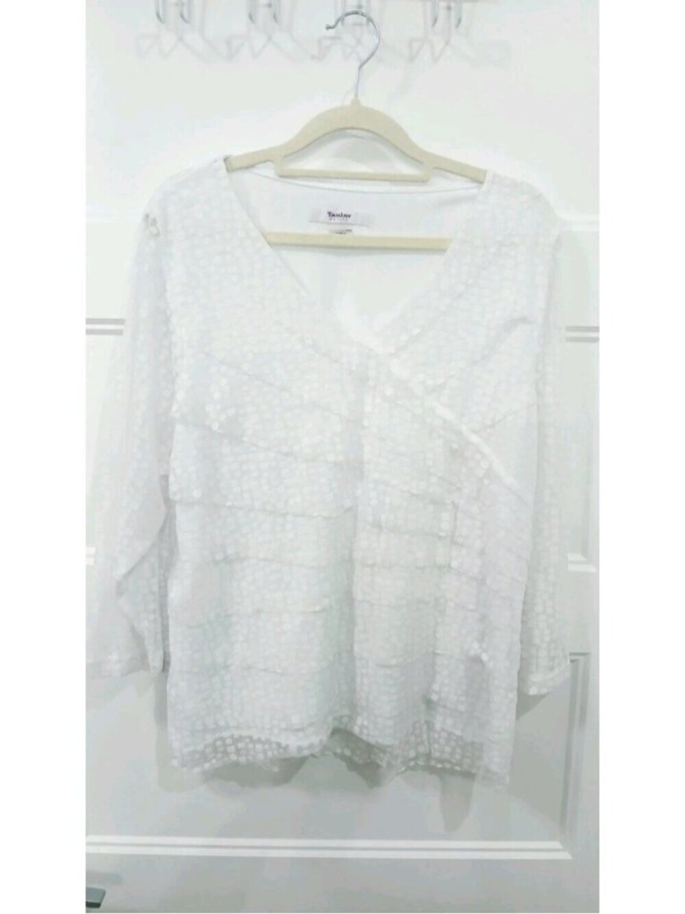 Tanjay Petite Women's White Tiered Ruffle Blouse Sheer Sleeve V-Neck Top P/Large